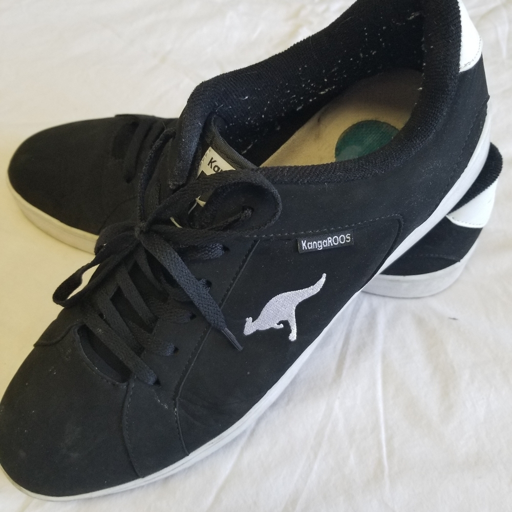 Worn Kangaroos Athletic Shoes Men White/ Black